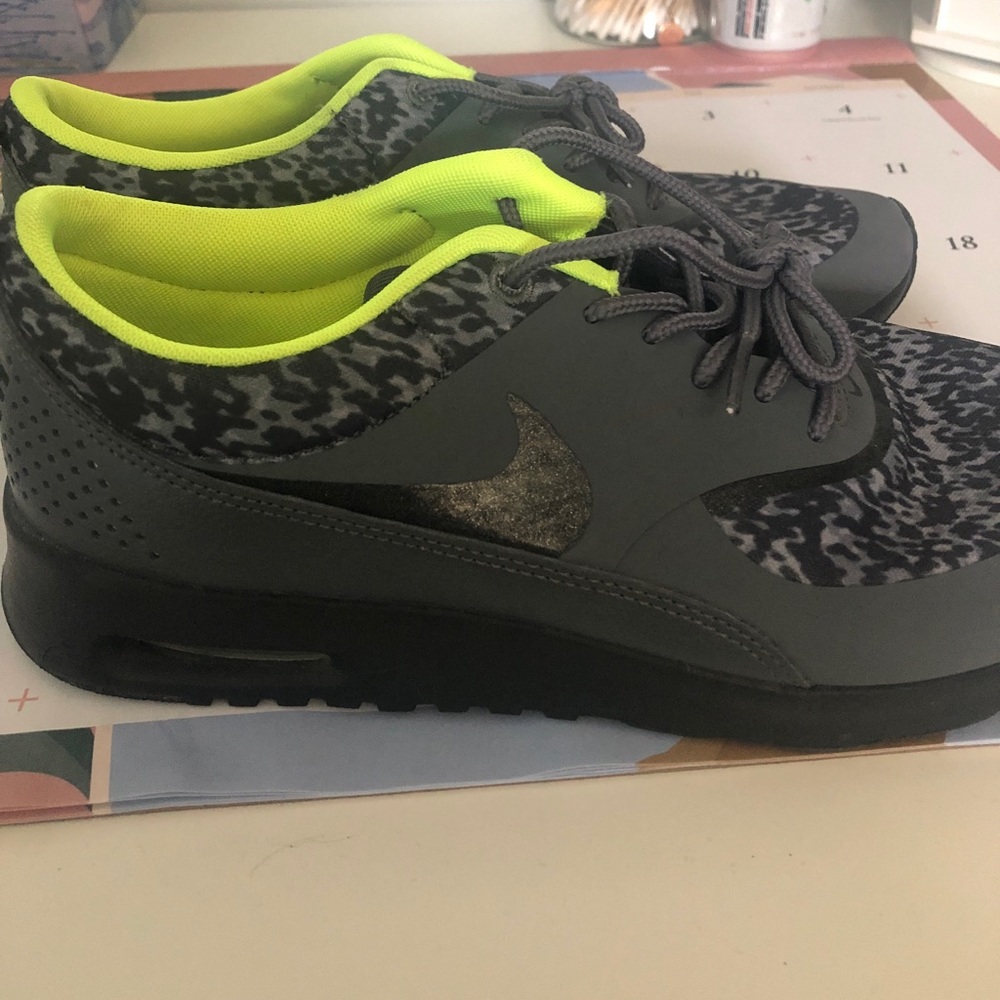 Women’s bike air max Thea cheetah print shoes
